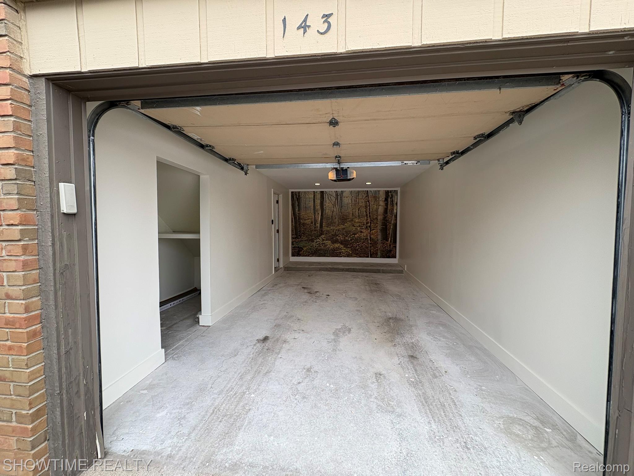 143 Meadow Lane Circle