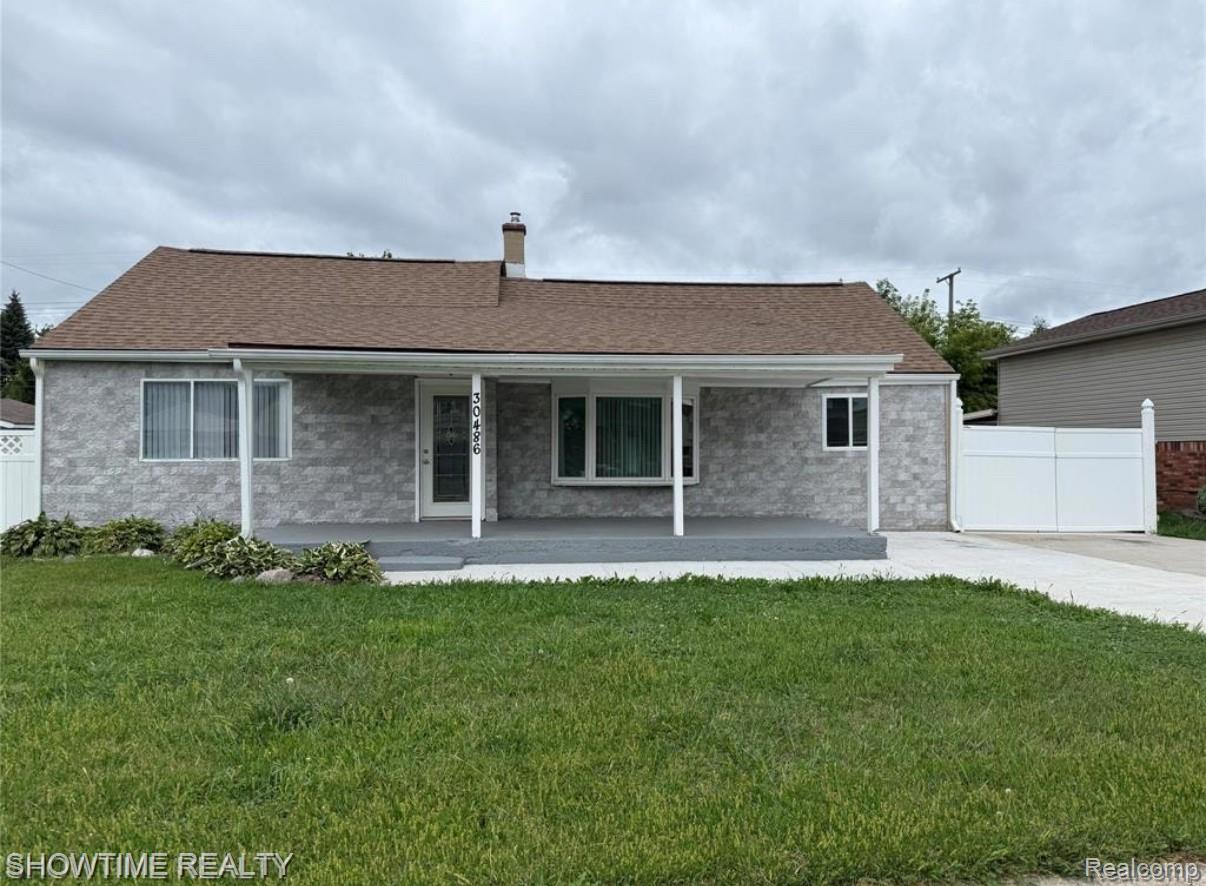 30486 Groveland Street