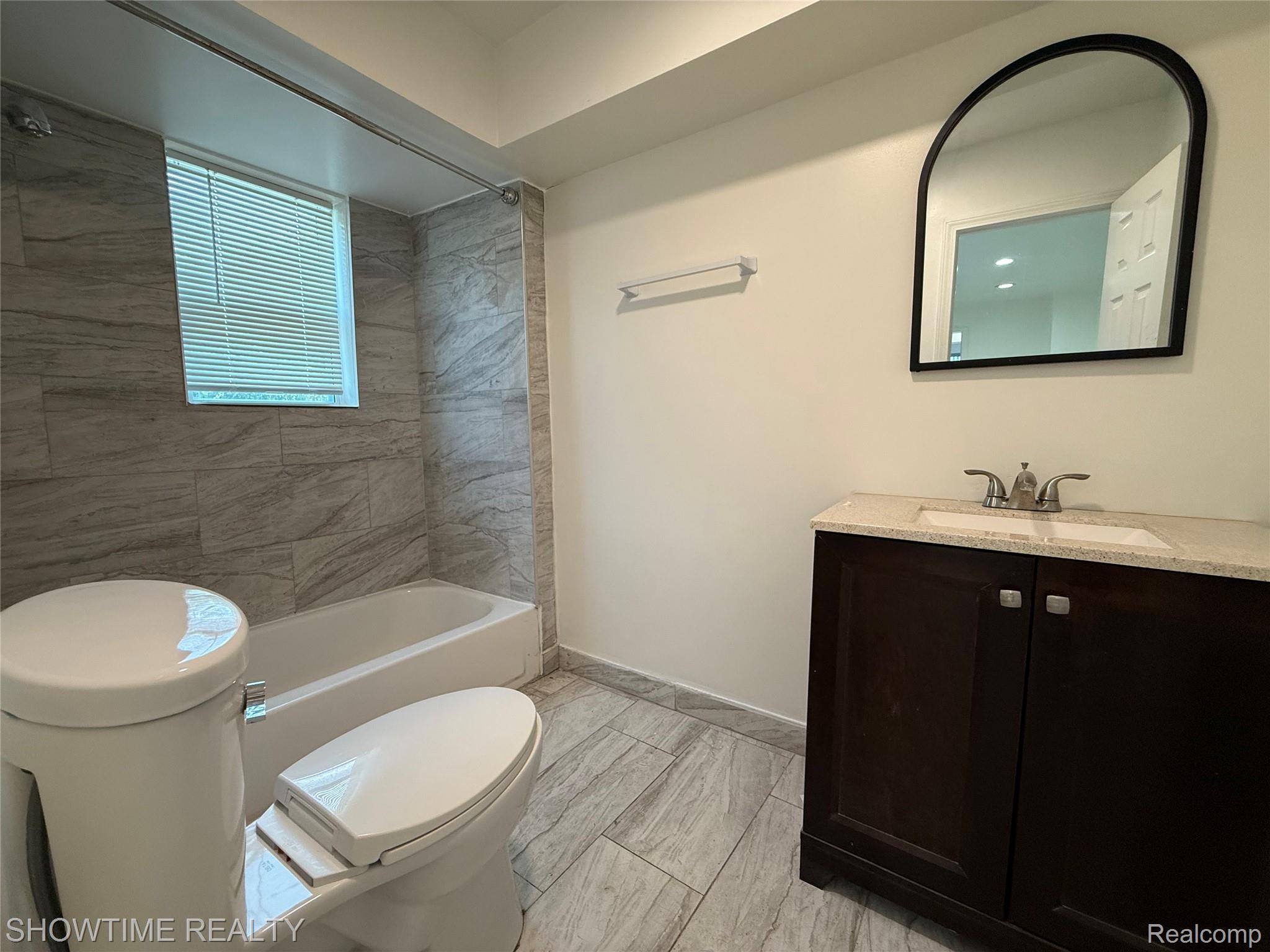 30486 Groveland Street