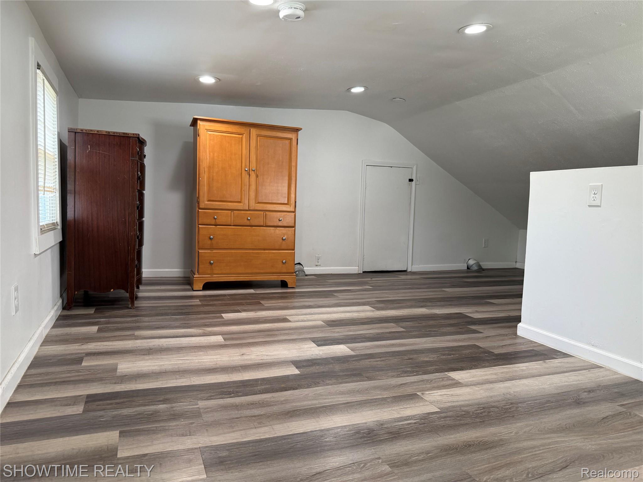 30486 Groveland Street