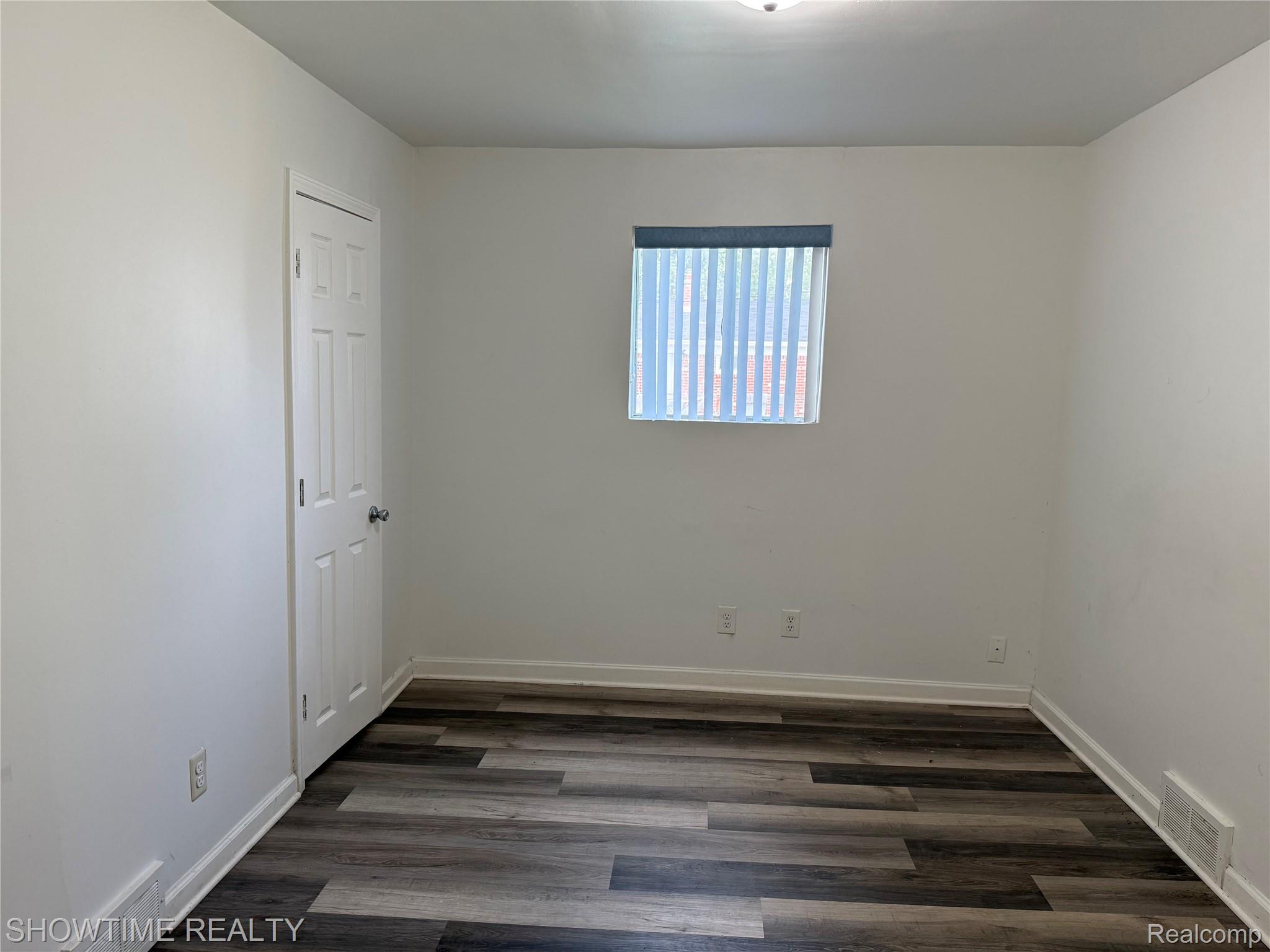 30486 Groveland Street