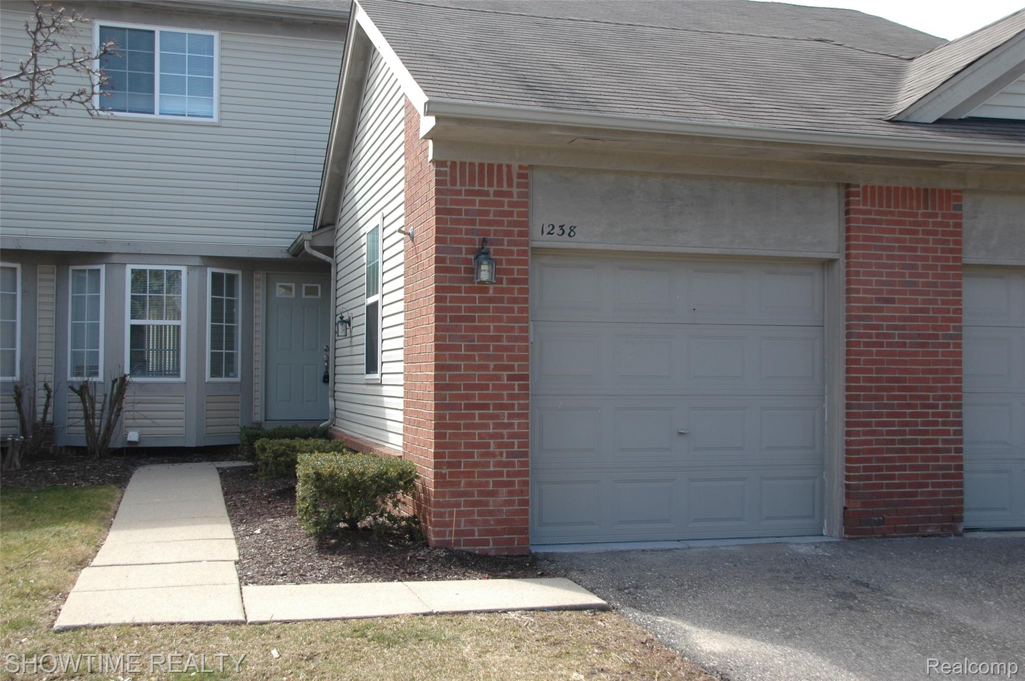 1238 University Drive