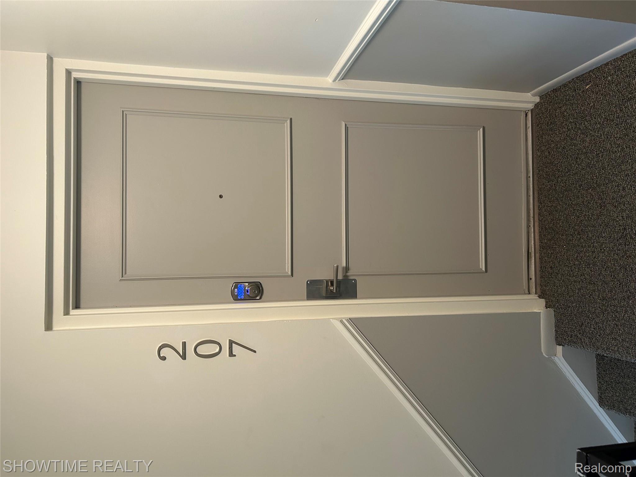 805 Plate Street 207