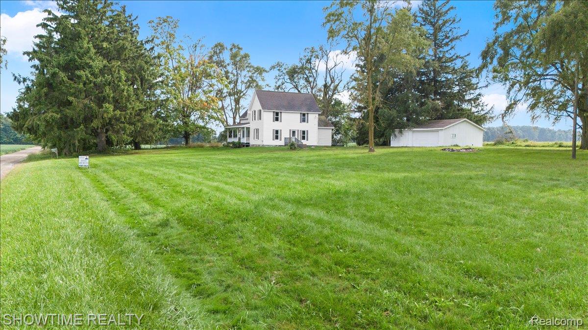 1865 N BLACKS CORNERS Road