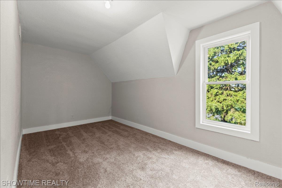 1865 N BLACKS CORNERS Road