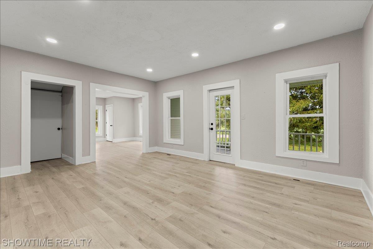 1865 N BLACKS CORNERS Road