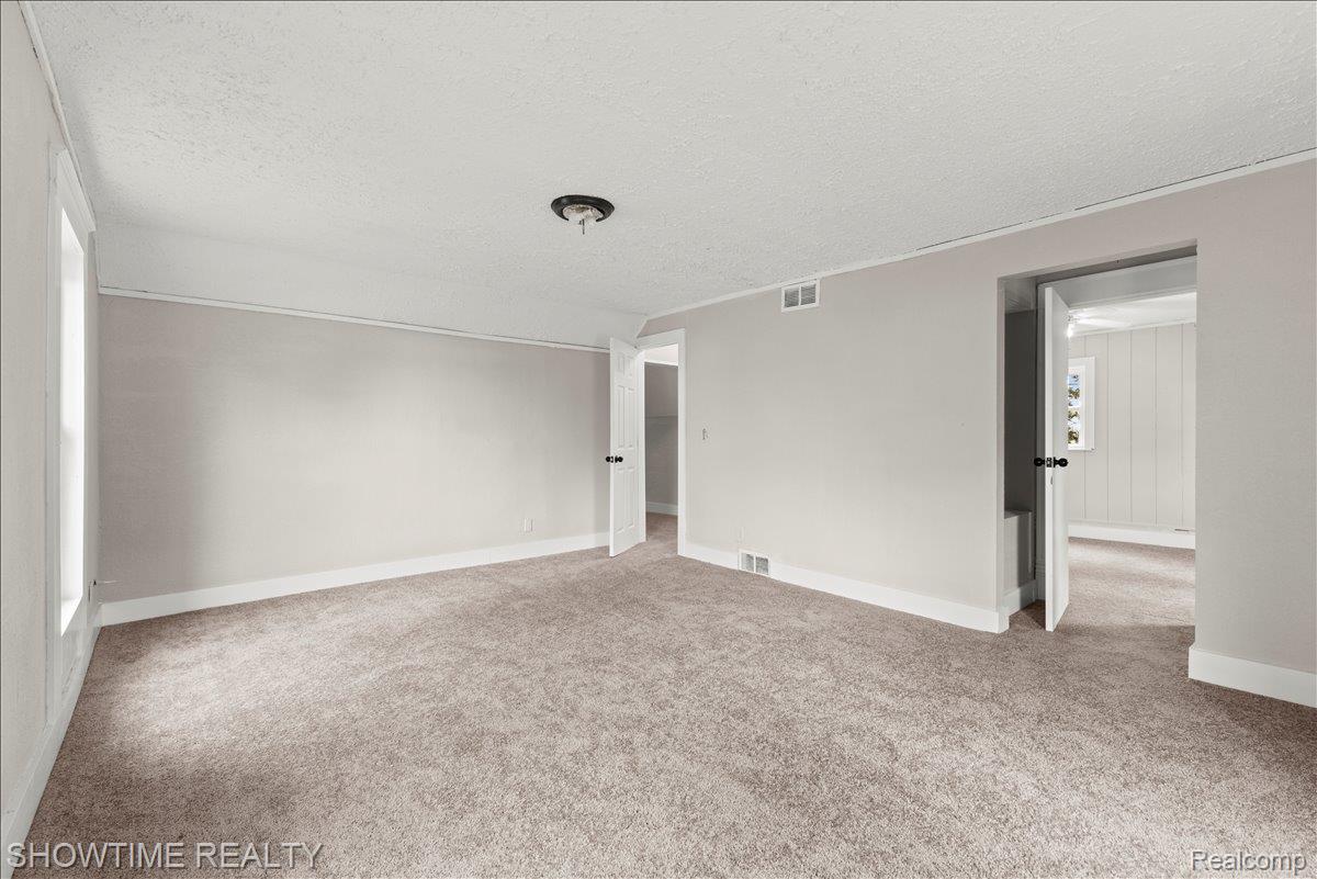 1865 N BLACKS CORNERS Road