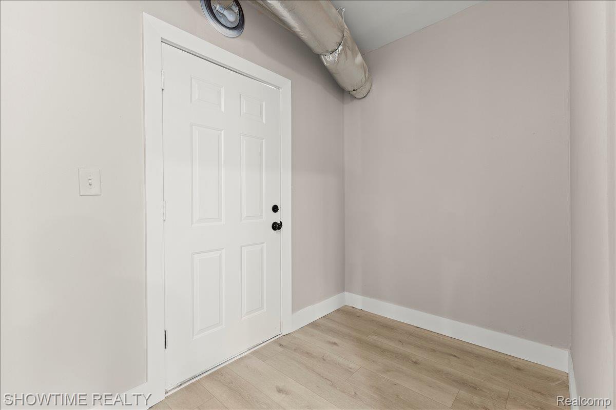 1865 N BLACKS CORNERS Road