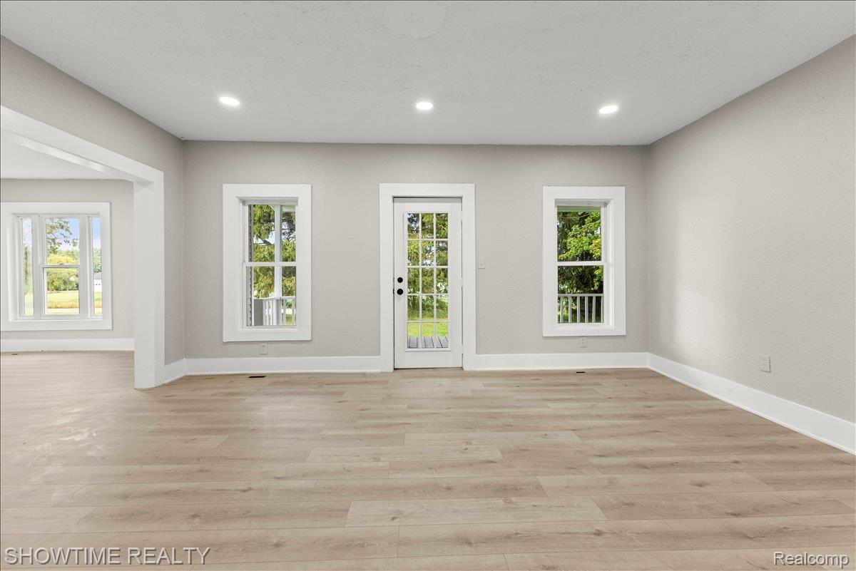 1865 N BLACKS CORNERS Road