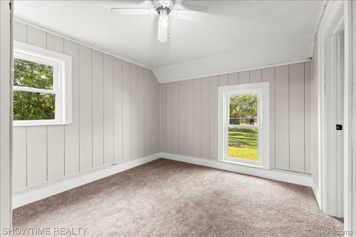 1865 N BLACKS CORNERS Road