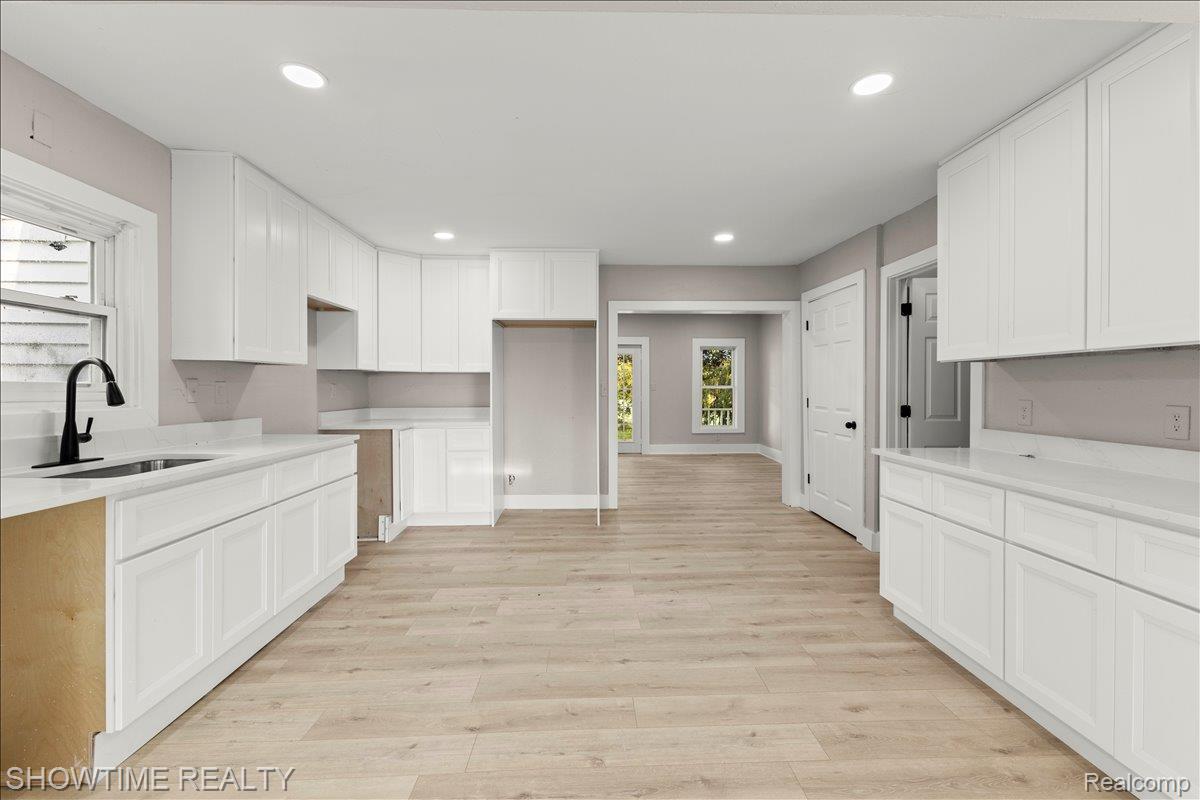 1865 N BLACKS CORNERS Road