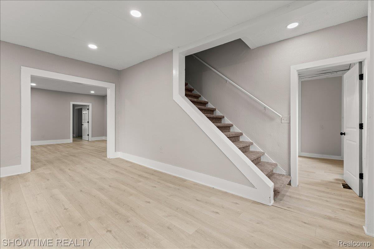 1865 N BLACKS CORNERS Road