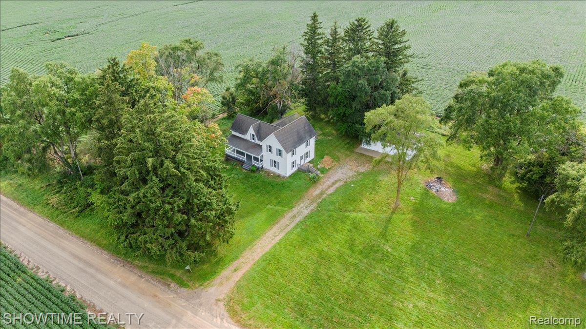 1865 N BLACKS CORNERS Road