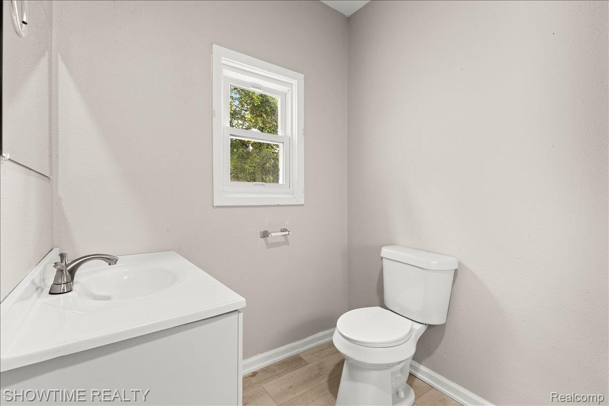 1865 N BLACKS CORNERS Road