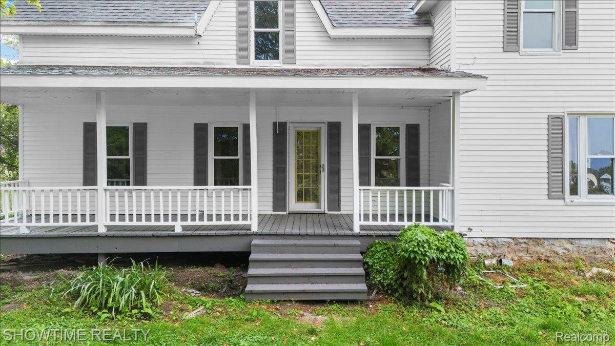 1865 N BLACKS CORNERS Road