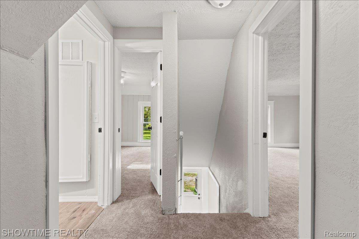 1865 N BLACKS CORNERS Road