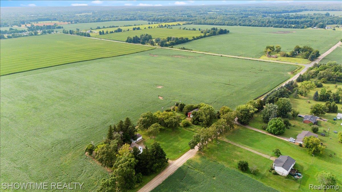 1865 N BLACKS CORNERS Road