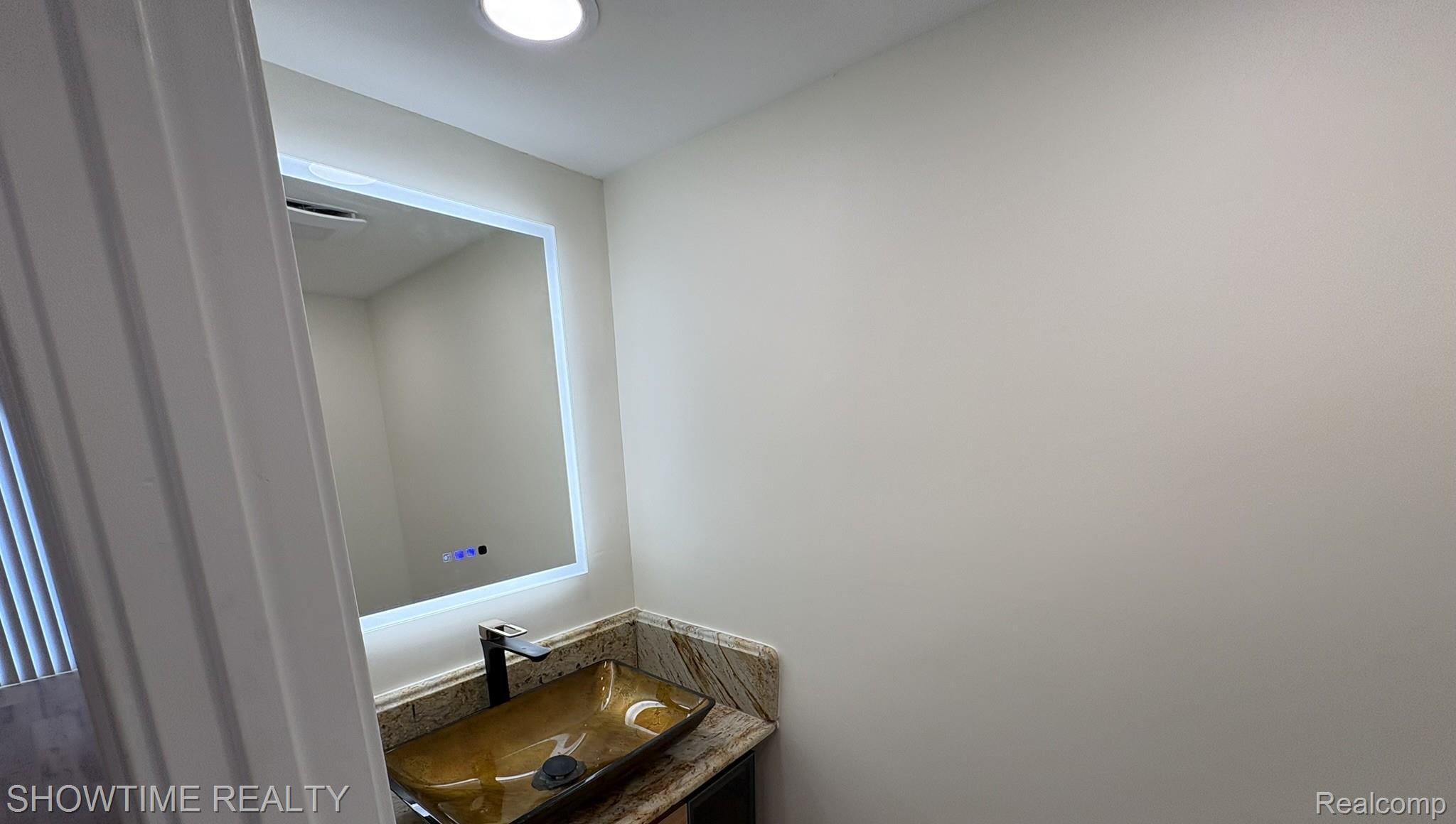 39525 Heatherheath Drive