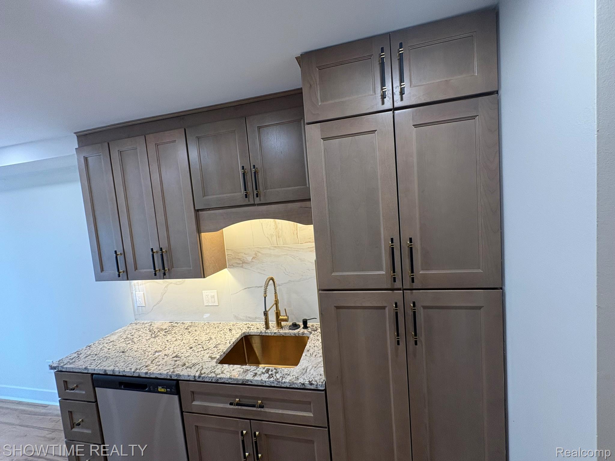 39525 Heatherheath Drive