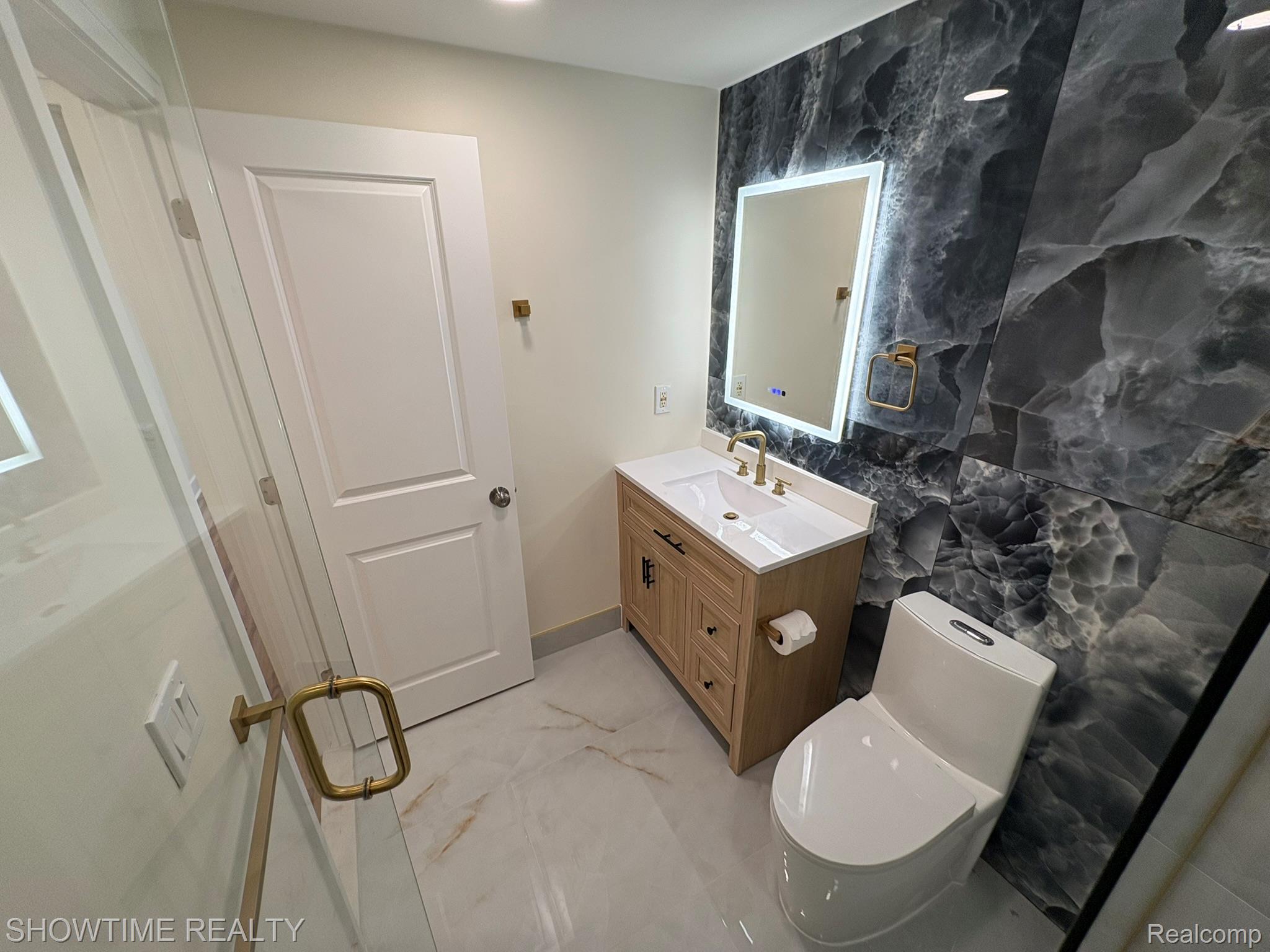 39525 Heatherheath Drive