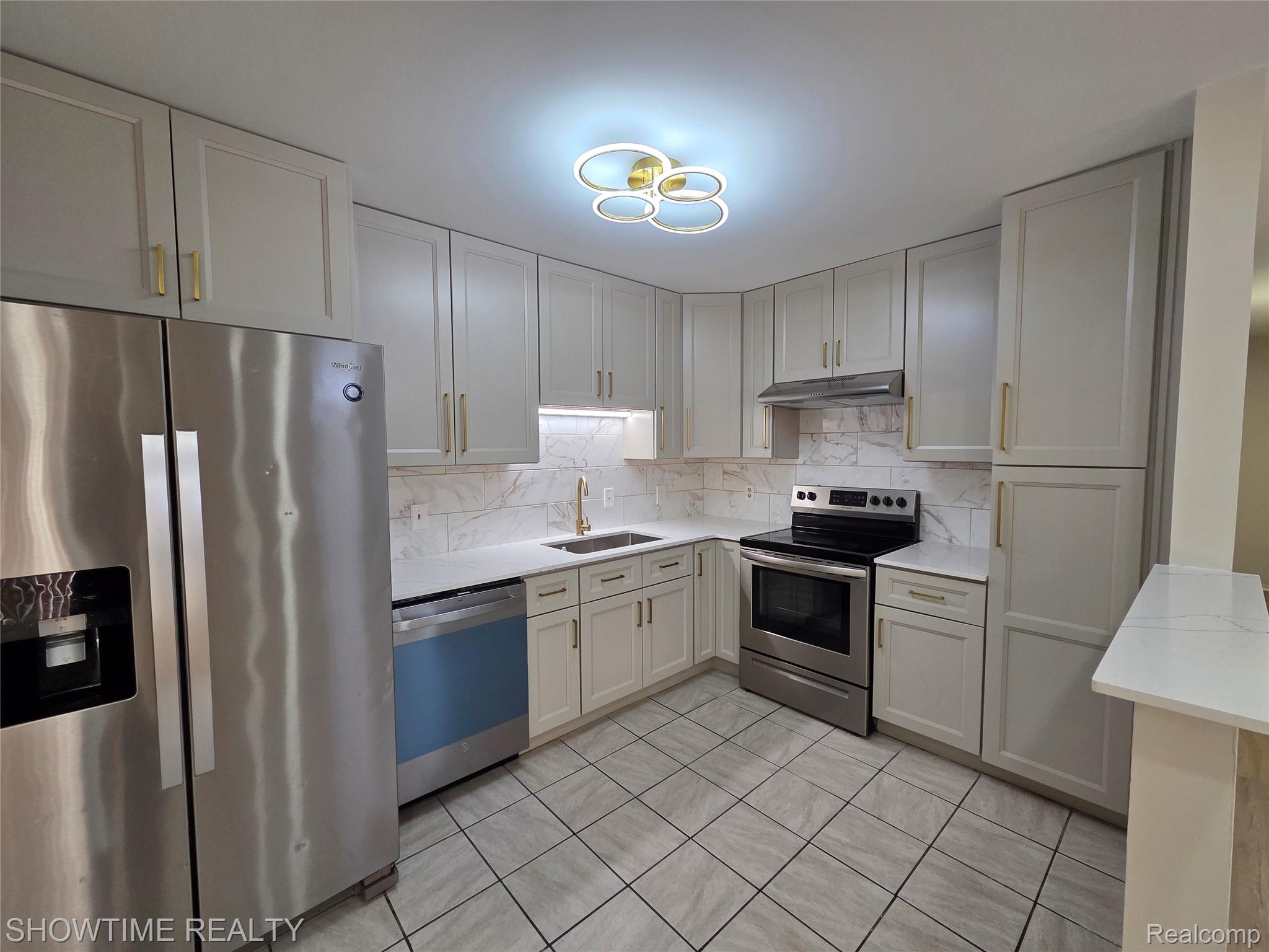 43441 Cape Drive