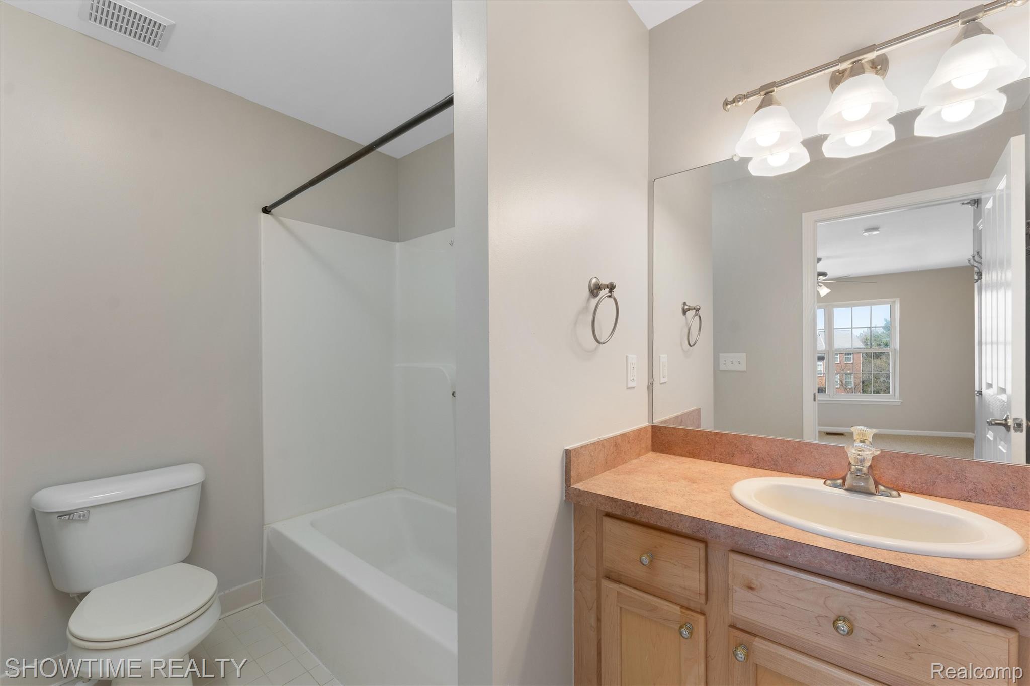 25457 Saint James