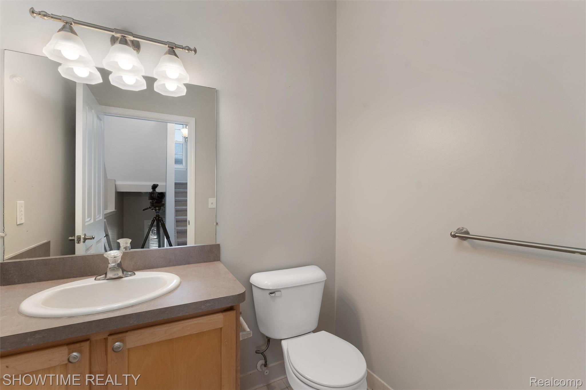 25457 Saint James