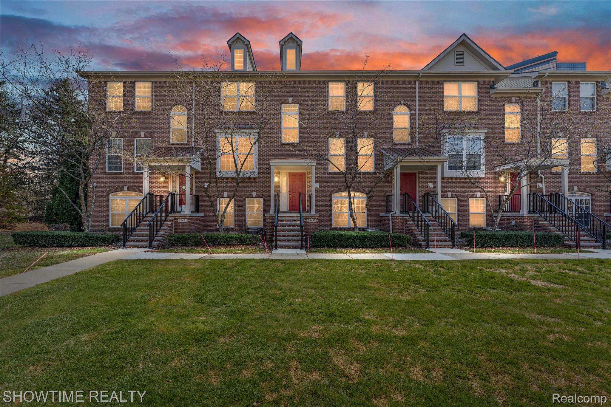 25457 Saint James