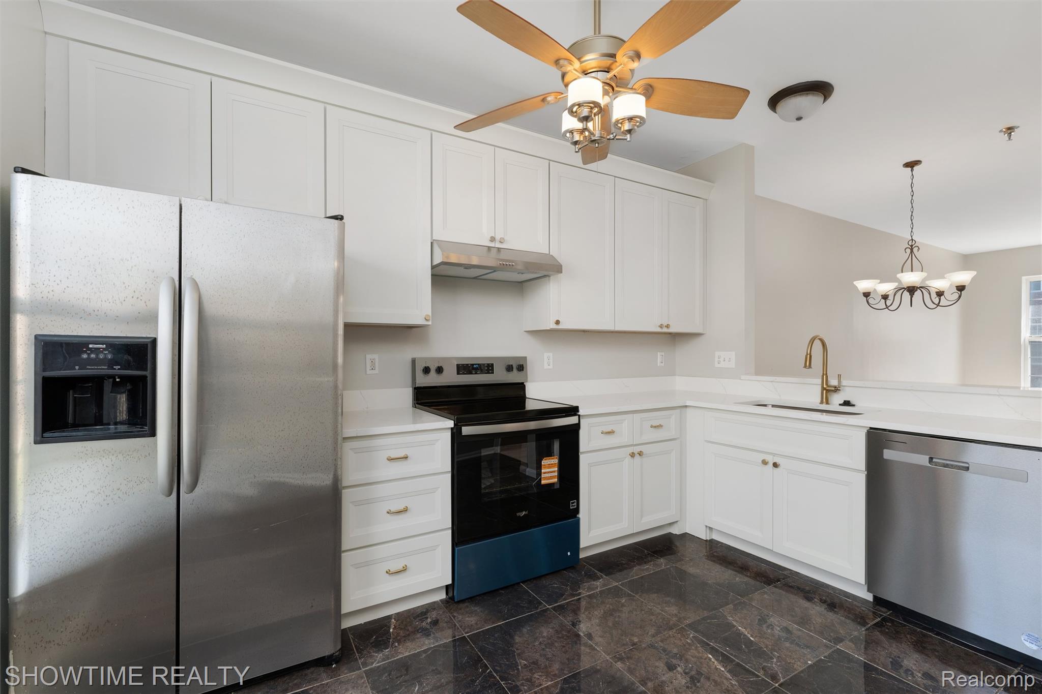 25457 Saint James