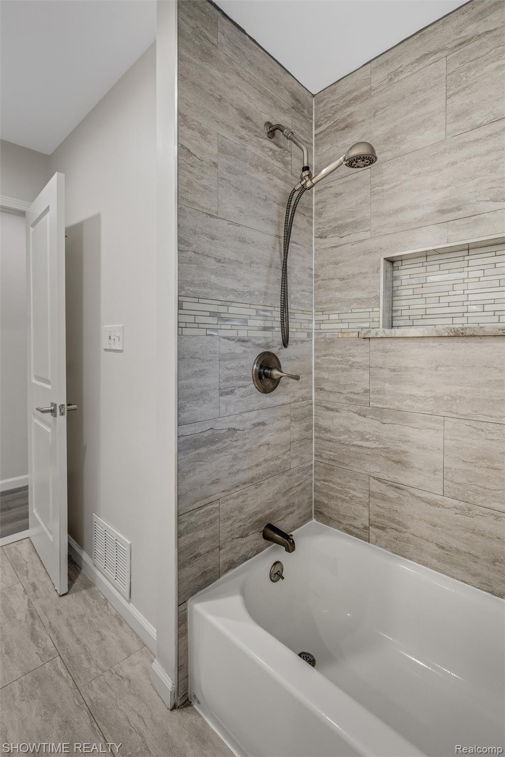 11287 Brougham Drive