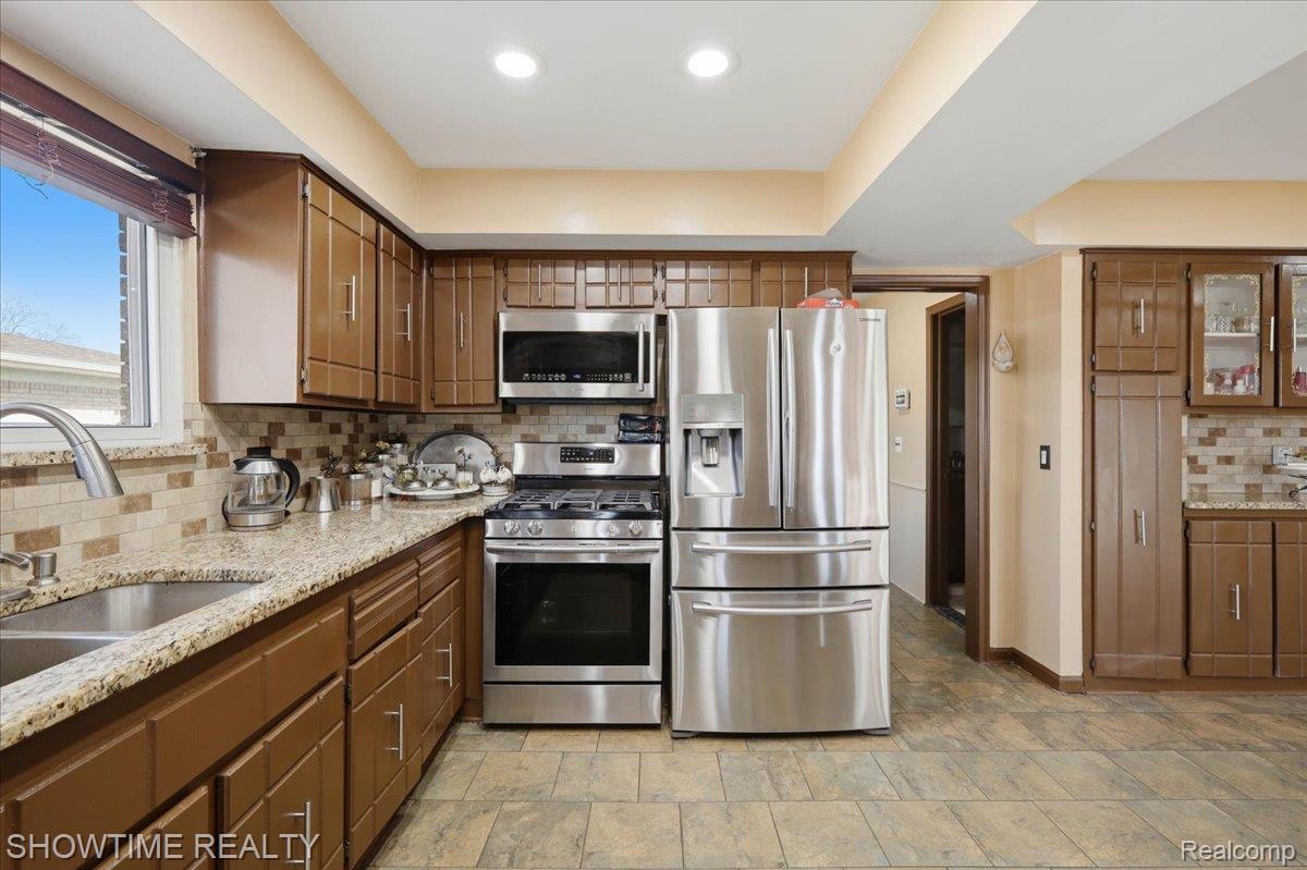 16515 Cederama Drive