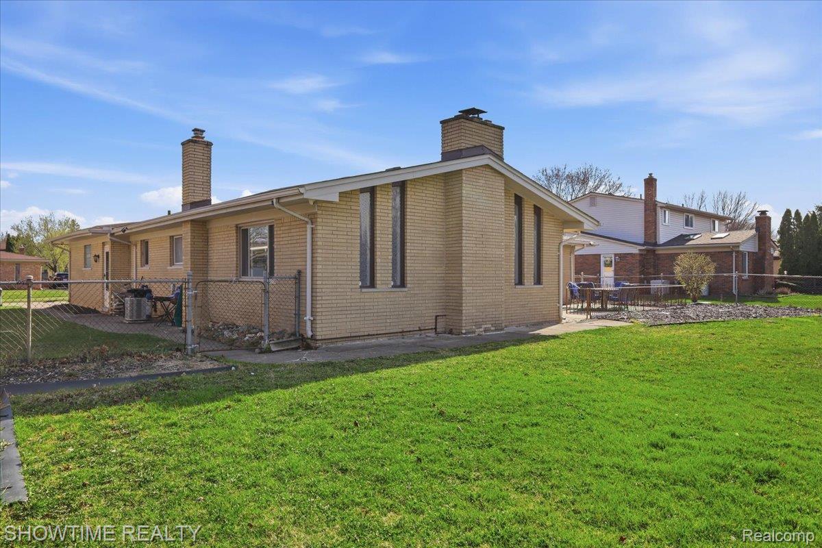 16515 Cederama Drive