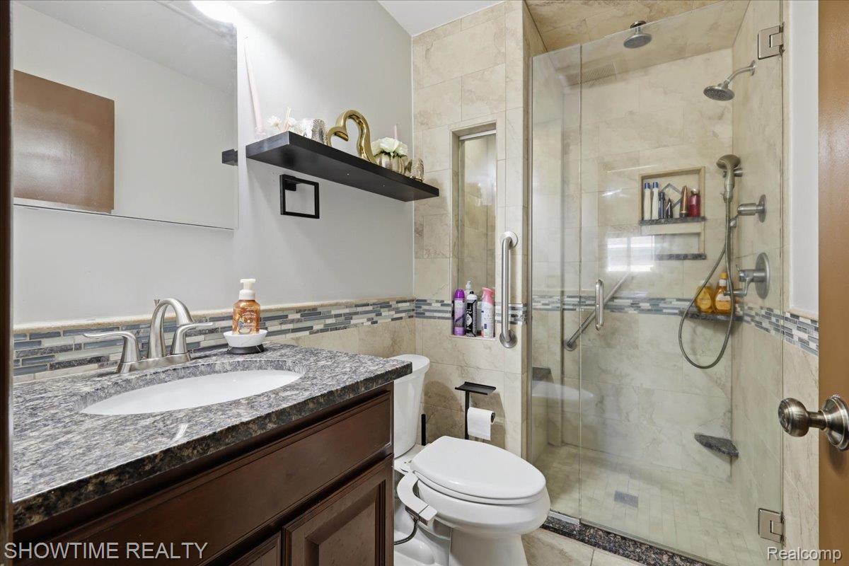 16515 Cederama Drive