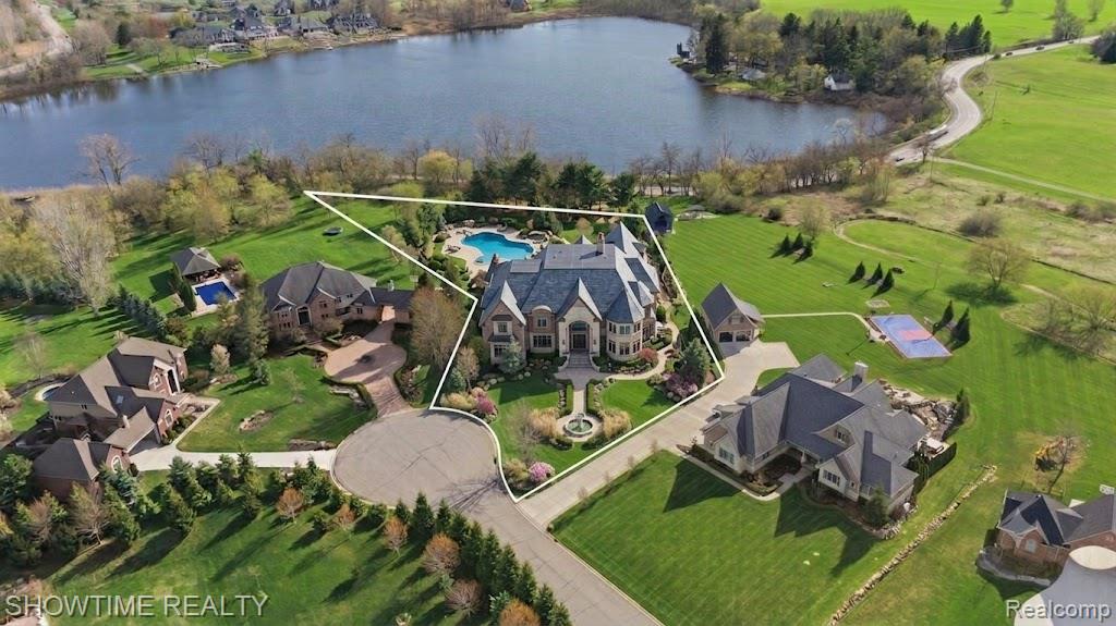 69225 Lake Point Court Bruce Township MI