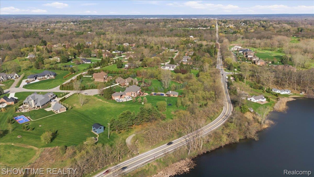 69225 Lake Point Court