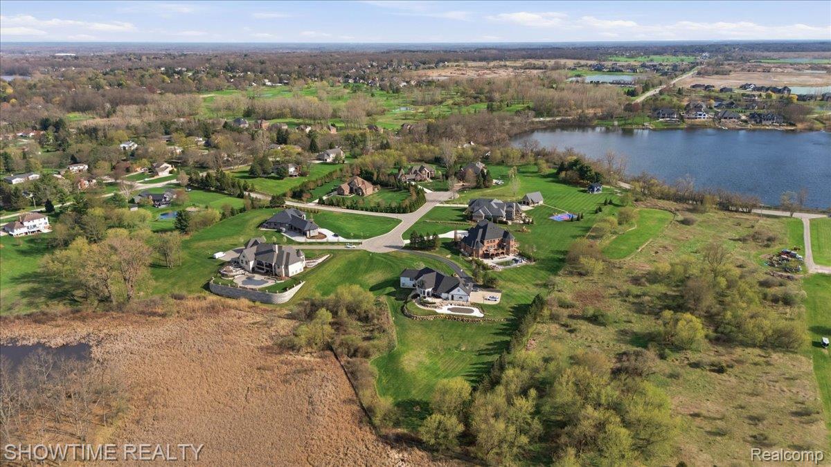 69225 Lake Point Court