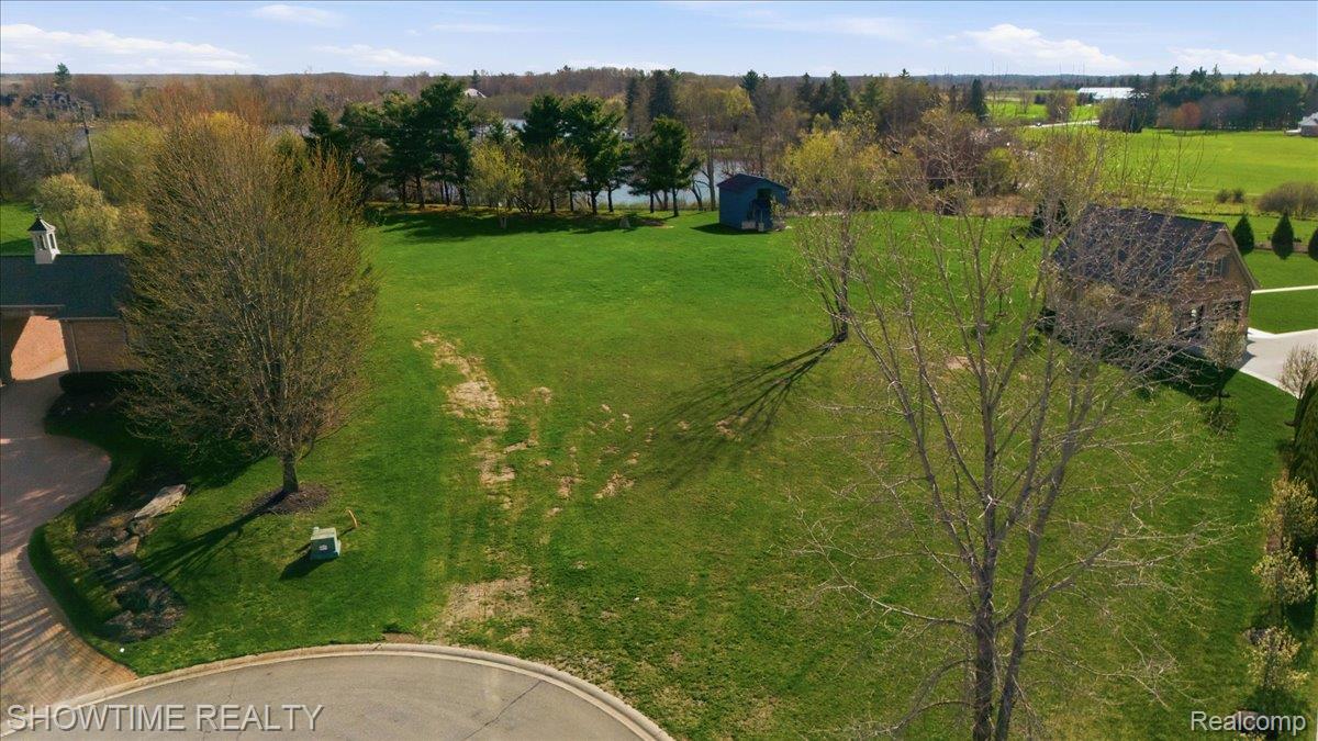 69225 Lake Point Court
