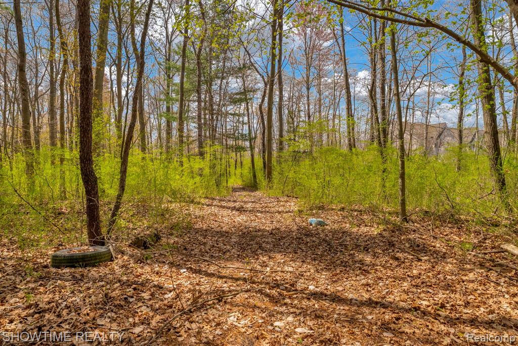 5211 Lakeshore Road