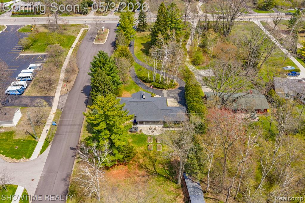 5211 Lakeshore Road