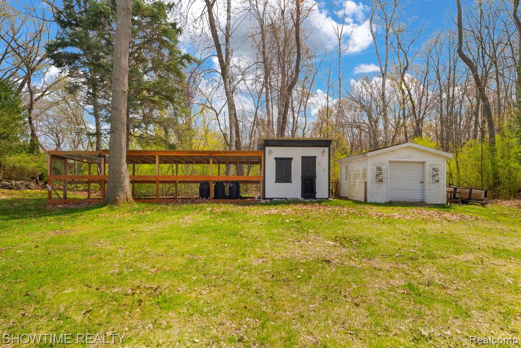 5211 Lakeshore Road