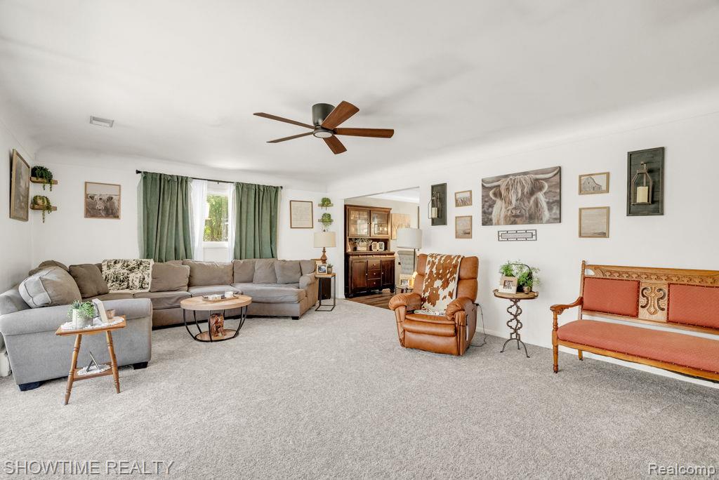 5211 Lakeshore Road