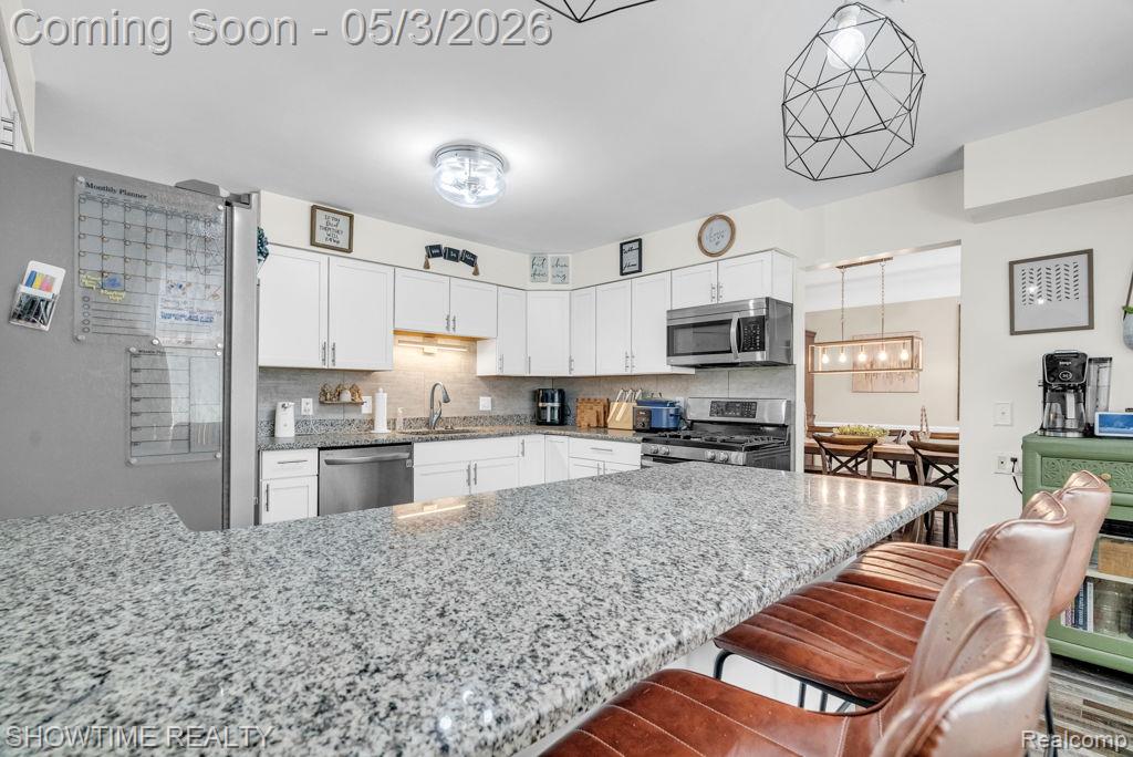 5211 Lakeshore Road