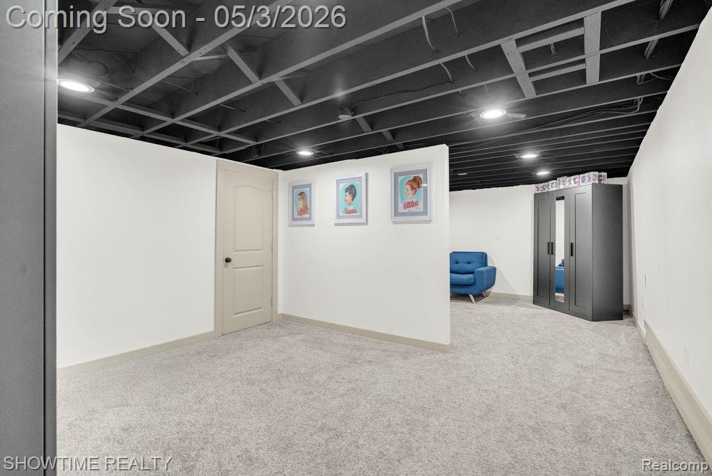 5211 Lakeshore Road