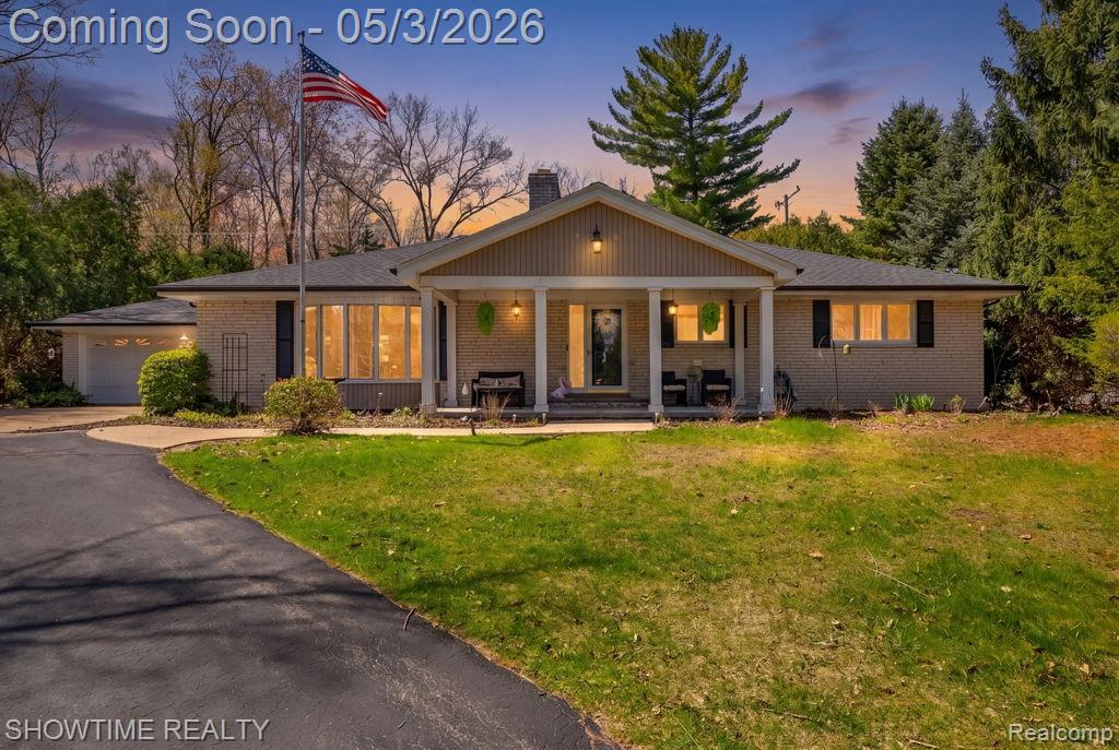 5211 Lakeshore Road