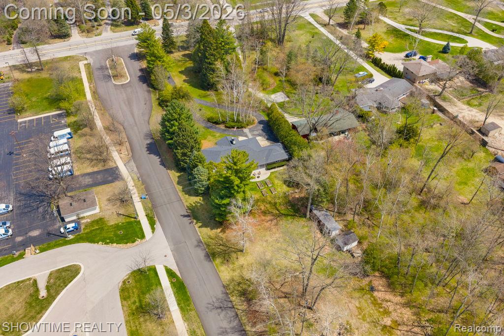5211 Lakeshore Road