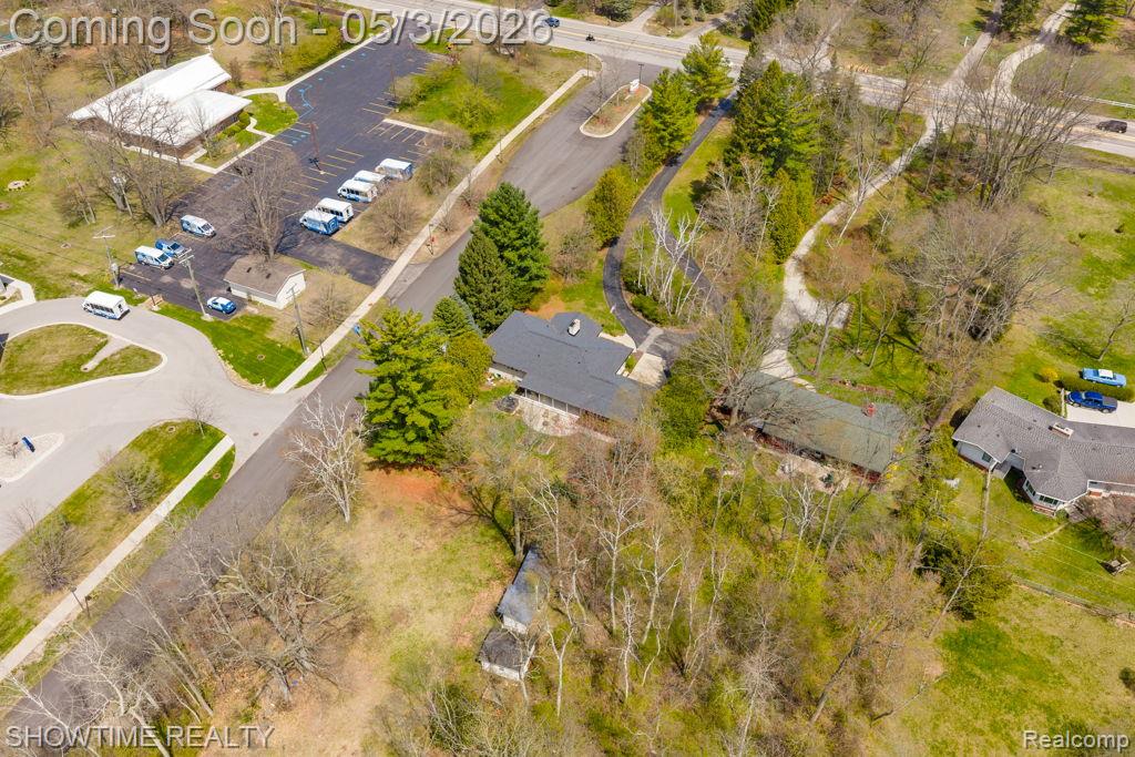 5211 Lakeshore Road