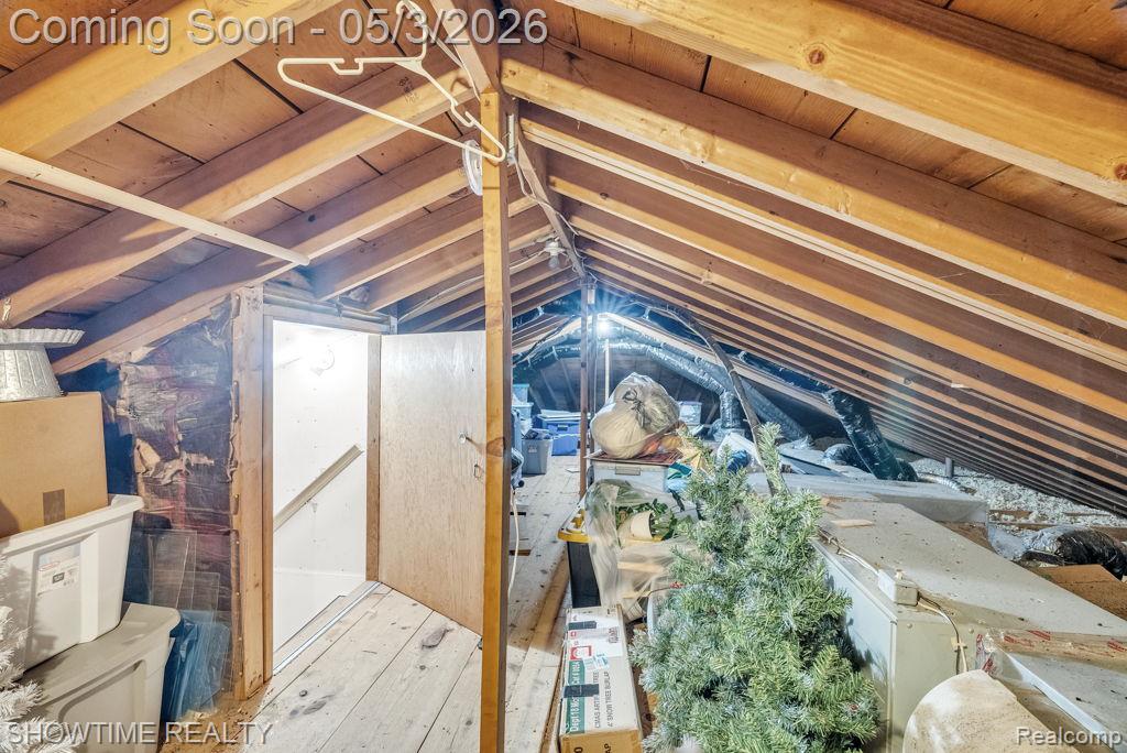 5211 Lakeshore Road