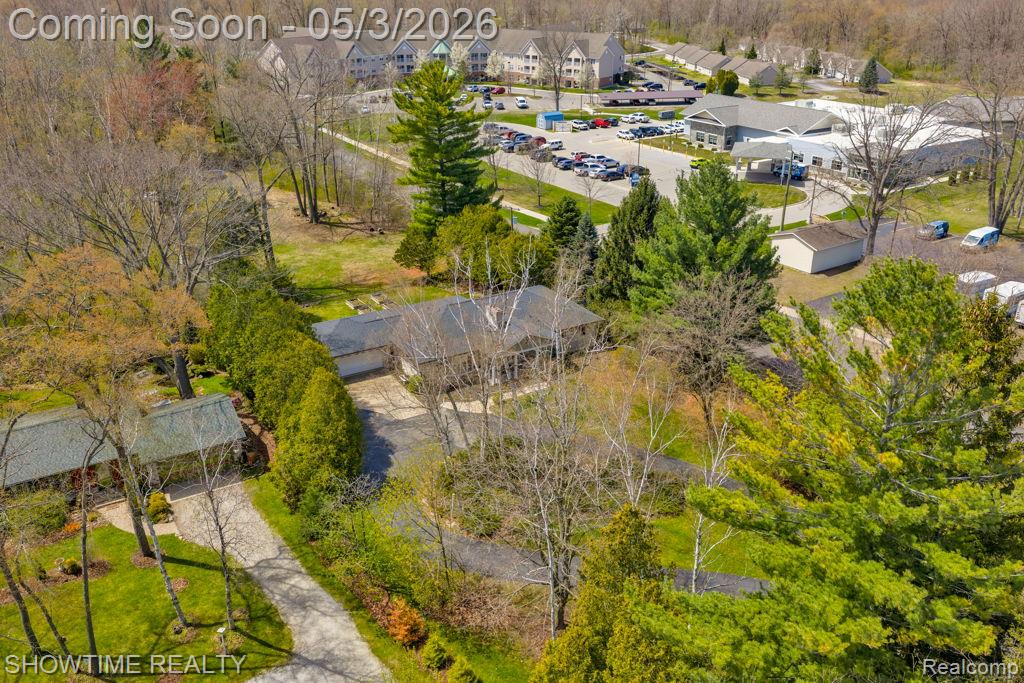 5211 Lakeshore Road