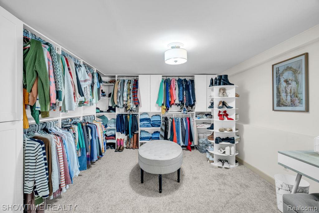 5211 Lakeshore Road