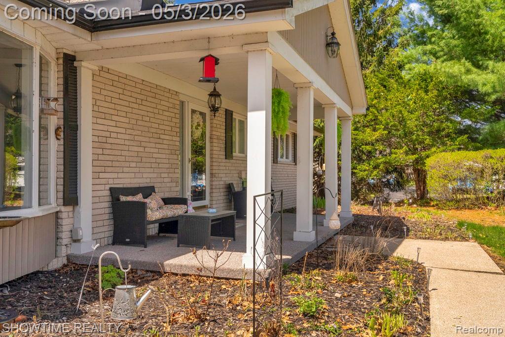 5211 Lakeshore Road
